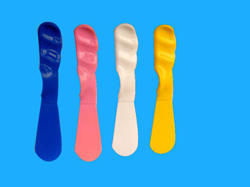 Outils de mélange de spatule en plastique dentaire Blanc / rose / bleu Couleur jaune